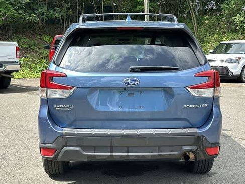 Used 2019 Subaru Forester Premium w/ All-Weather Package AWD/4WD image 4