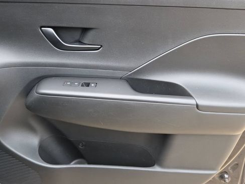 Used 2024 Hyundai Kona SEL FWD image 17