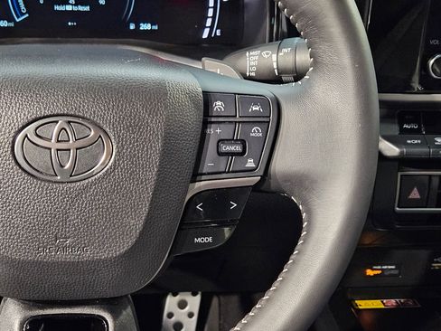 Certified 2025 Toyota Camry SE image 28