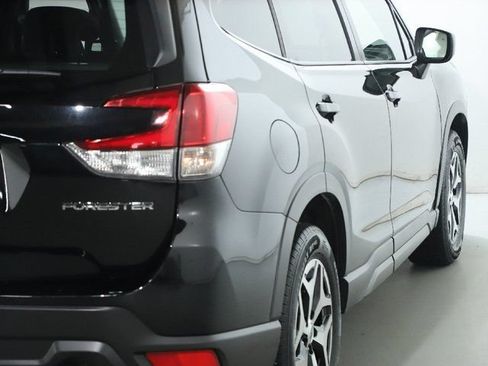Certified 2024 Subaru Forester Premium AWD/4WD image 48