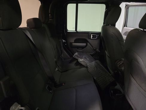 Used 2023 Jeep Gladiator Sport image 21