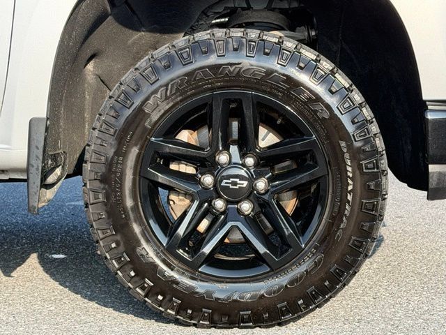 Used 2020 Chevrolet Silverado 1500 LT Trail Boss AWD/4WD image 17