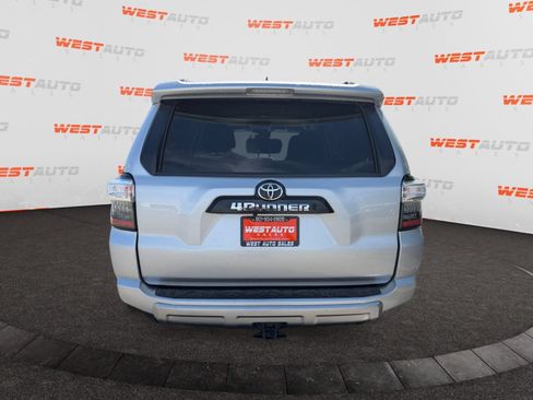 Used 2021 Toyota 4Runner TRD Off-Road AWD/4WD image 4