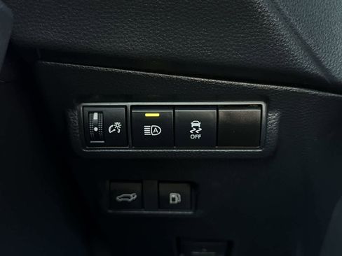 Used 2023 Toyota Corolla Cross XSE w/ Convenience Package image 21