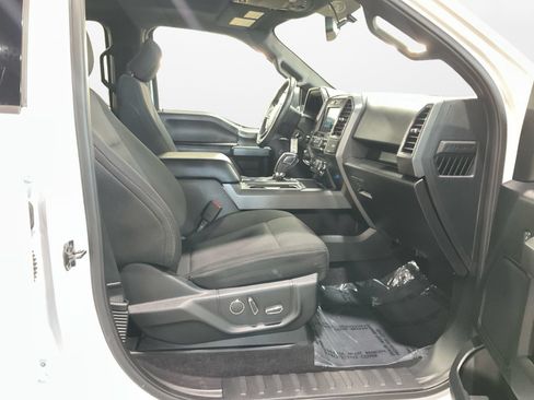 Used 2017 Ford F150 XLT w/ Equipment Group 302A Luxury AWD/4WD image 17