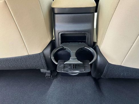 Used 2017 Toyota Corolla LE w/ Carpet Mat Package (TMS) FWD image 12