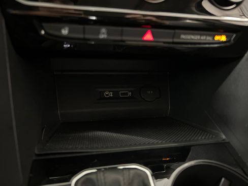 Used 2018 Volkswagen Atlas SEL Premium AWD/4WD image 11