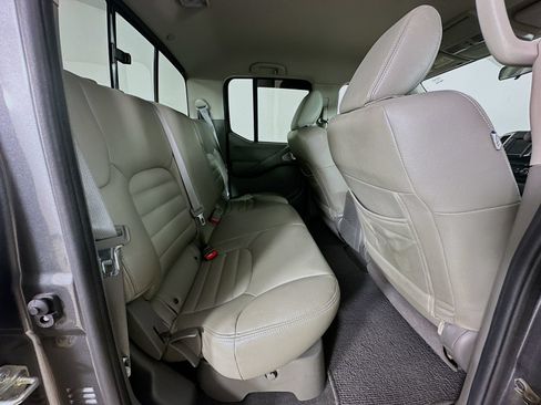 Used 2019 Nissan Frontier SV RWD image 38