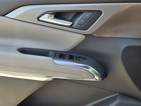 New 2027 Chevrolet Traverse LT FWD image 23