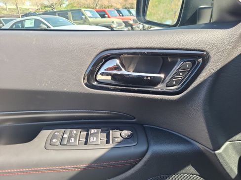 Used 2025 Dodge Durango R/T image 32