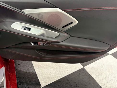 Used 2022 Chevrolet Corvette Stingray Premium Cpe w/ Z51 Performance Package image 17