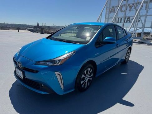 Used 2020 Toyota Prius LE AWD/4WD image 7