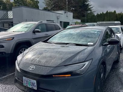 Used 2025 Toyota Prius LE