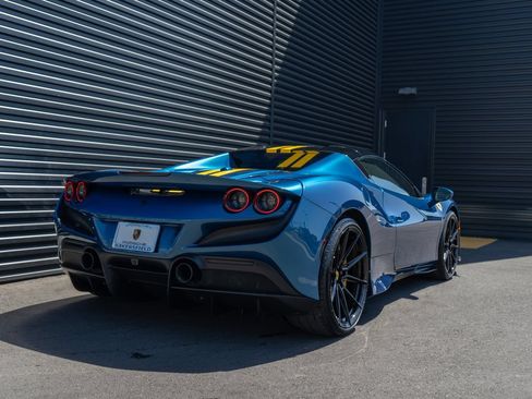 Used 2023 Ferrari F8 Tributo RWD image 9