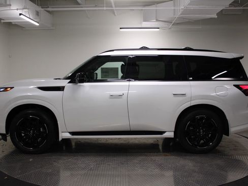 New 2026 INFINITI QX80 4WD image 2