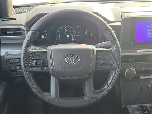 Used 2025 Toyota Tacoma SR5 image 21