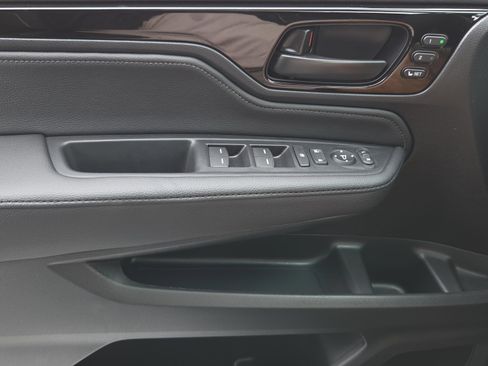 New 2026 Honda Odyssey Touring image 19