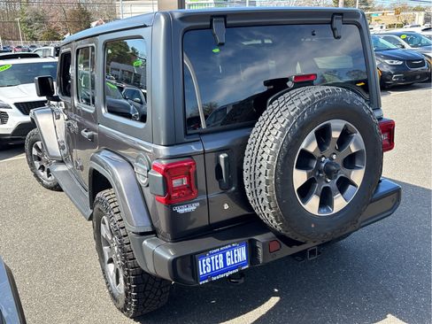 Used 2018 Jeep Wrangler Unlimited Sahara image 36