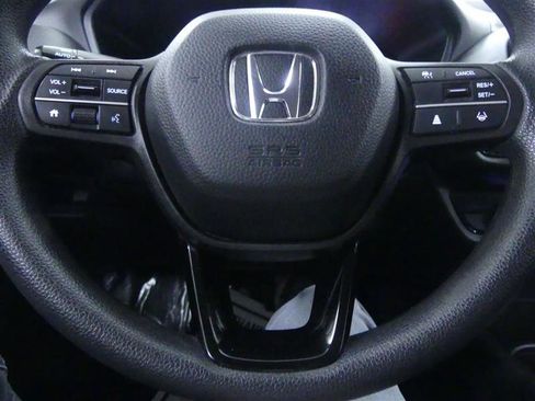 Used 2023 Honda HR-V LX image 13