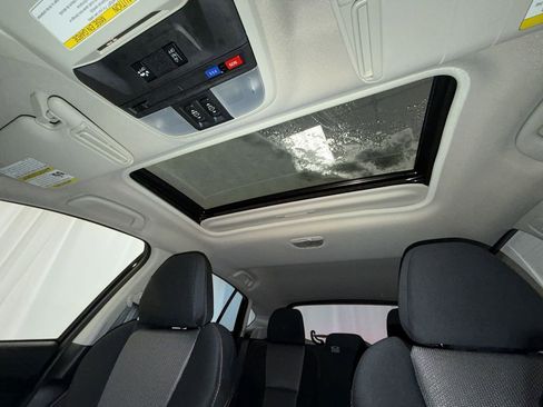 Used 2023 Subaru Crosstrek 2.0i Premium image 22