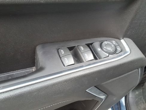 Used 2023 Chevrolet Silverado 1500 LT image 20