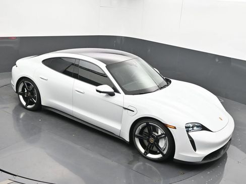 Used 2020 Porsche Taycan 4S image 38