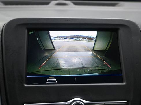 Used 2020 Chevrolet Equinox LS image 15