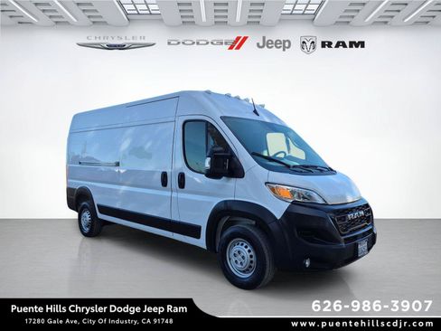 Used 2026 RAM ProMaster 2500 w/ Convenience Group FWD image 1