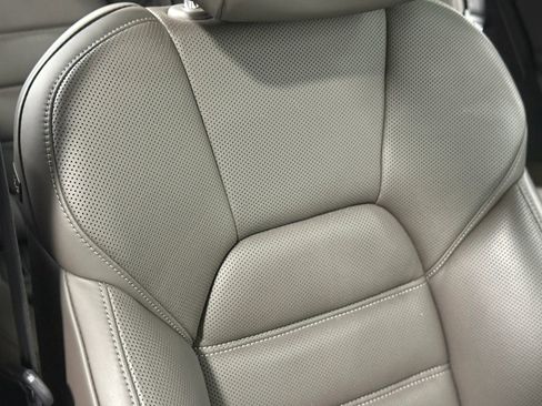 Used 2020 Porsche Macan Turbo image 57