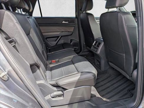 Used 2022 Volkswagen Atlas Cross Sport SE w/ Black Wheel Package AWD/4WD image 25