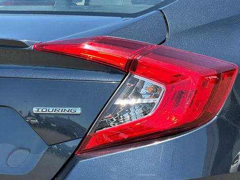 Used 2017 Honda Civic Touring image 31