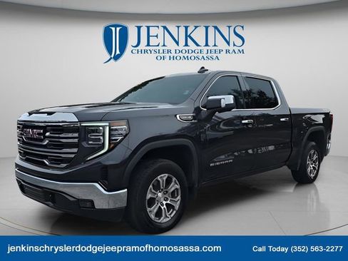 Used 2025 GMC Sierra 1500 SLT AWD/4WD image 5
