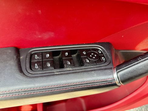 Used 2023 Porsche Cayenne AWD/4WD image 12