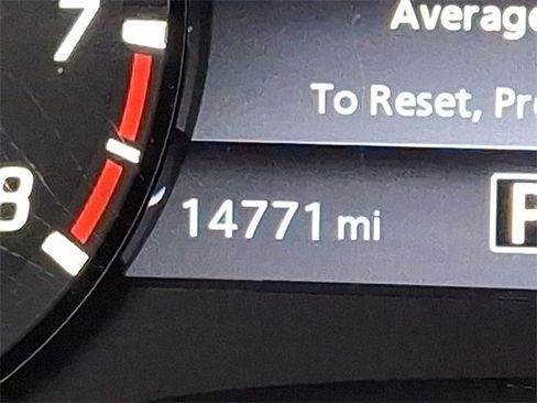 Used 2023 Nissan Frontier PRO-4X w/ Pro Convenience Package image 12