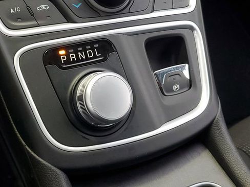 Used 2016 Chrysler 200 Limited w/ Comfort Group FWD image 26