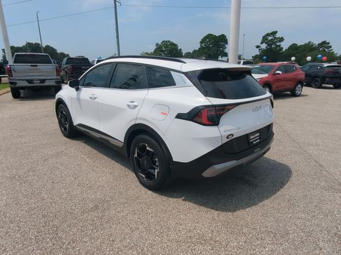 New 2026 Kia Sportage EX w/ EX Panorama Roof Package FWD image 6