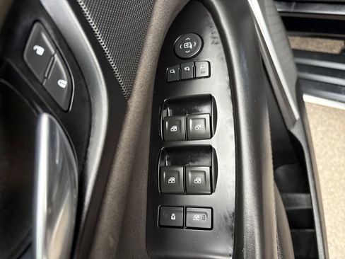 Used 2019 Cadillac Escalade Platinum image 13