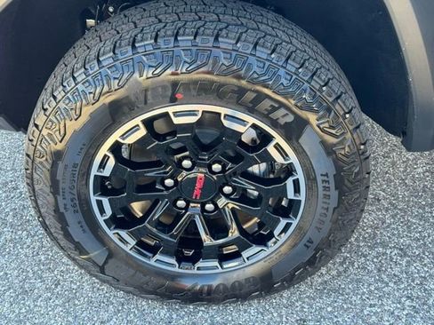 New 2026 GMC Canyon AT4 image 46