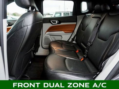 Used 2023 Jeep Compass Limited image 7