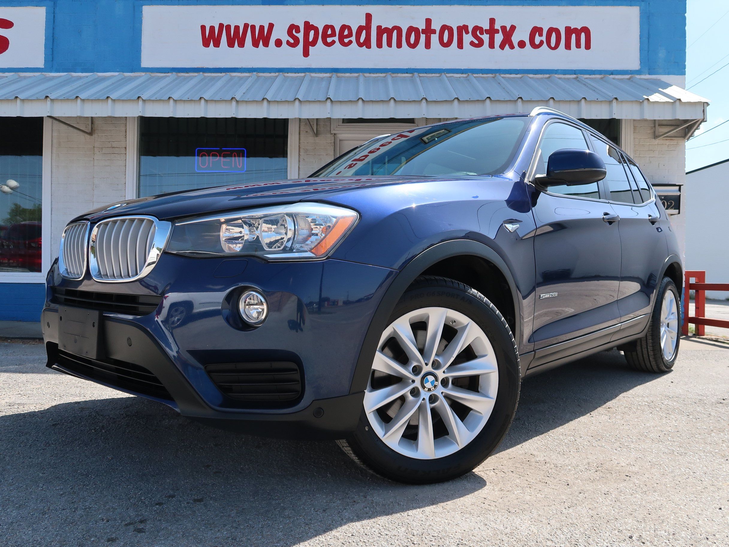Used 2017 BMW X3 sDrive28i RWD image 1