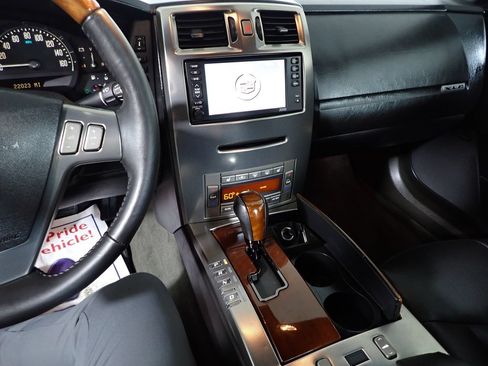 Used 2005 Cadillac XLR RWD image 26