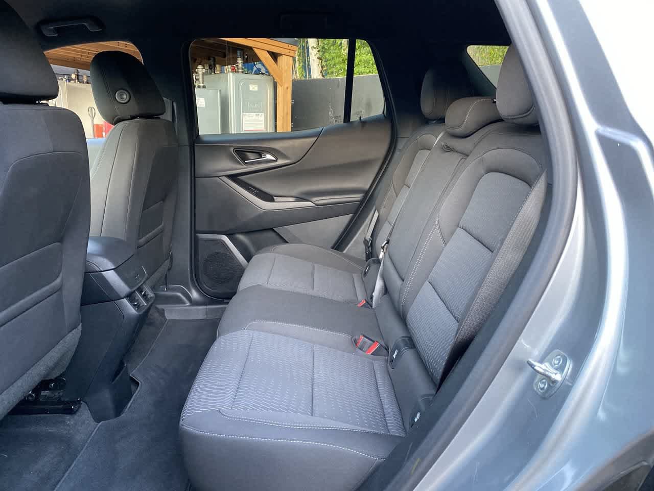 Used 2026 Chevrolet Equinox LT AWD/4WD image 16