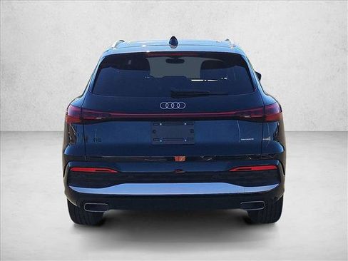 Certified 2025 Audi Q5 Premium w/ 19" Wheel Package image 7