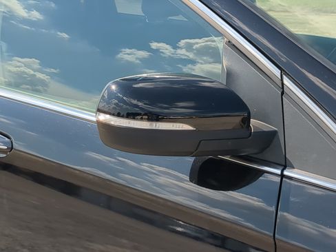Certified 2019 Ford Edge Titanium FWD image 10