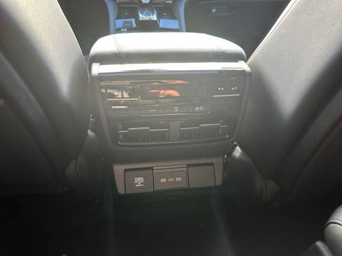 New 2026 Acura MDX SH-AWD image 18