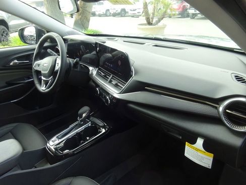 New 2026 Chevrolet Trax ACTIV w/ Driver Confidence Package FWD image 14
