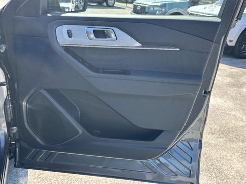 New 2026 Ford Explorer Active RWD image 14