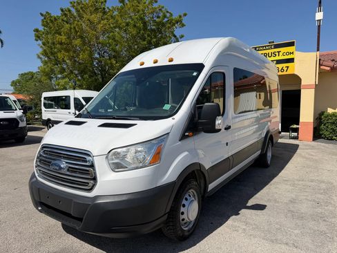 Used 2017 Ford Transit 350 XLT RWD image 4