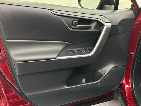 Certified 2022 Toyota RAV4 LE AWD/4WD image 15