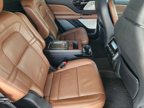 Used 2020 Lincoln Aviator Grand Touring w/ Equipment Group 302A AWD/4WD image 31